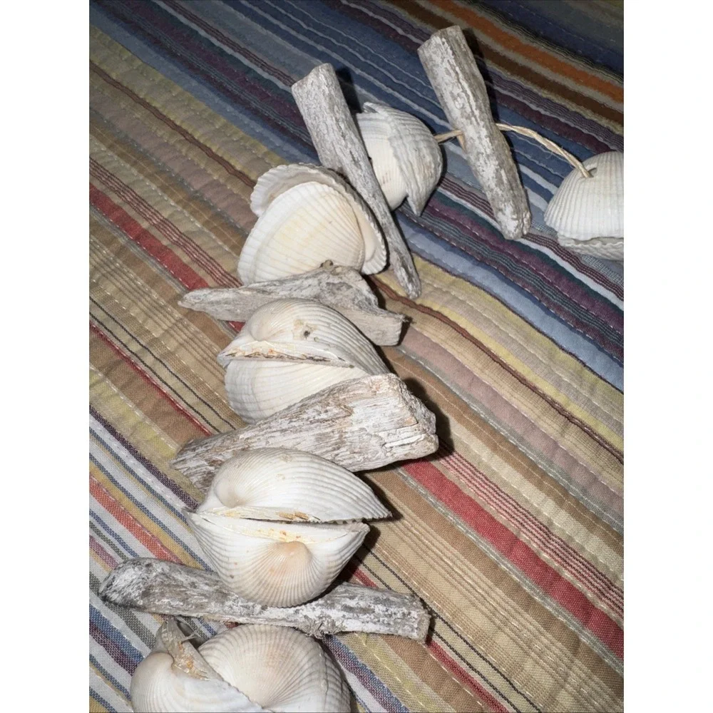 Vtg Painted Driftwood (Faux Maybe) Shell Garland Beachhouse Cottage Lake Bay